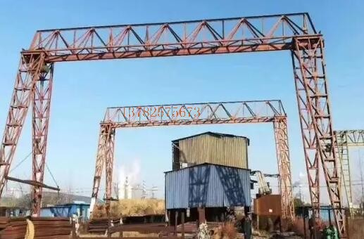 門式起重機減速機為什么漏油？我們平常該怎樣維修保養(yǎng)門式起重機？